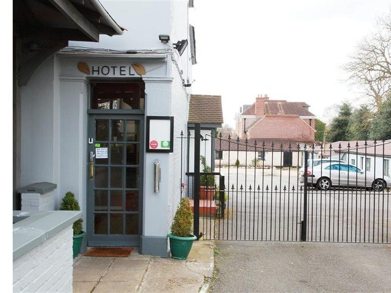 إيست موليسي Hampton Court Hotel المظهر الخارجي الصورة